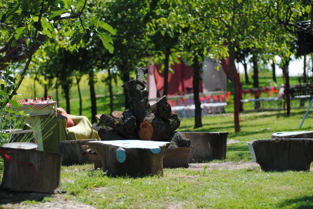 La Commedia Della Pentola Pension Lu (Piedmont) Buitenkant foto